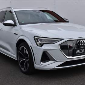 Foto inzerátu Audi e-tron S  370 Quattro Digital LED