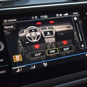 Foto inzerátu Volkswagen Tiguan Allspace 1,5 TSi DSG Life IQ Light ACC Kamera