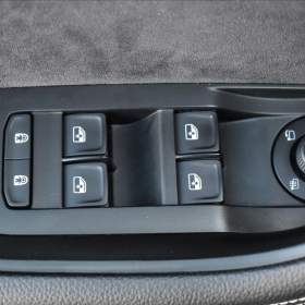 Foto inzerátu Škoda Superb 2,0 TDi  Sportline LED Virtual Kessy