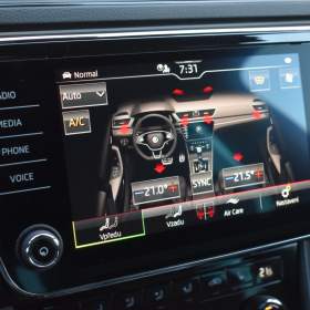 Foto inzerátu Škoda Superb 2,0 TDi  Sportline LED Virtual Kessy