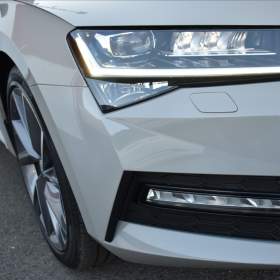Foto inzerátu Škoda Superb 2,0 TDi  Sportline LED Virtual Kessy