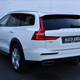 Foto inzerátu Volvo V60 2,0 B4 AWD  Cross Country LED Kamera