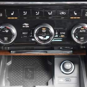 Foto inzerátu Škoda Superb 2,0 TDi  DSG 4x4 147KW SCOUT