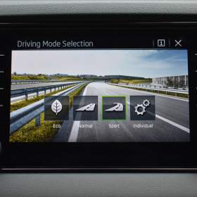 Foto inzerátu Škoda Karoq 2,0 TDi Style Matrix Virtual LED