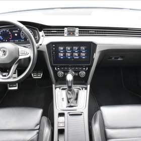 Foto inzerátu Volkswagen Passat 2,0 TSi  DSG R-Line Webasto IQ Light
