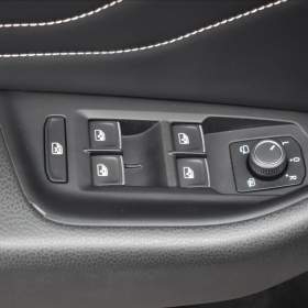 Foto inzerátu Volkswagen Passat 2,0 TSi  DSG R-Line Webasto IQ Light