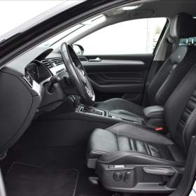 Foto inzerátu Volkswagen Passat 2,0 TSi  DSG R-Line Webasto IQ Light