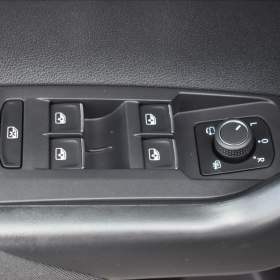 Foto inzerátu Volkswagen Taigo 1,5 TSi DSG R-Line LED Kamera Virtual