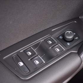 Foto inzerátu Volkswagen Tiguan Allspace 2,0 TDi DSG 4x4 Elegance LED Assist