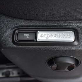 Foto inzerátu Volkswagen Tiguan Allspace 2,0 TDi DSG 4x4 Elegance LED Assist