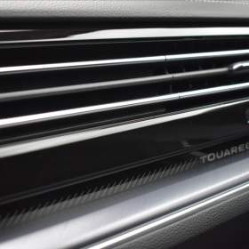 Foto inzerátu Volkswagen Touareg 3,0 TDi  R-Line Tiptronic LED Assist