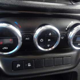 Foto inzerátu Iveco Daily 2,3 HPT KLIMATRONIC 35S16 L2H