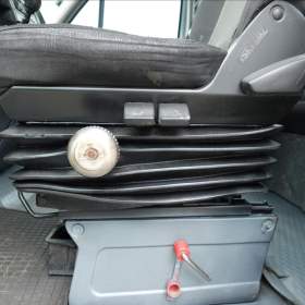 Foto inzerátu Iveco Daily 3,0 HPT 35C15 VALNÍK 7MÍST