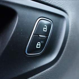 Foto inzerátu Ford Transit 2,0 TDCi  7MÍST VALNÍK KLIMA S