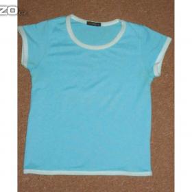 Fotka k inzerátu Tyrkysové dětské tričko 140/148 / 15577754