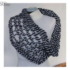 Fotka k inzerátu Nová černobílá šála pletená na ruce / 19618918