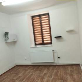 Pronájem, prodejny, 17 m2 / 17922372