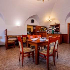 Foto inzerátu Prodej, restaurace, 500 m2