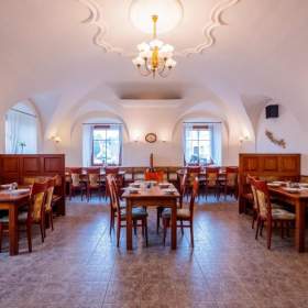 Foto inzerátu Prodej, restaurace, 500 m2