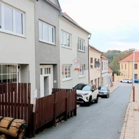 Fotka k inzerátu Pronájem, prodejny, 61 m2 / 19332539