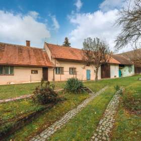 Prodej, Rodinný dům, 400 m2 / 19272105