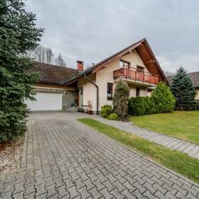 Prodej, Rodinný dům, 240 m2 / 19409808