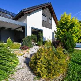 Prodej, Rodinný dům, 236 m2 / 19419397