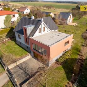 Prodej, Rodinný dům, 279 m2 / 19426762