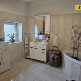 Foto inzerátu Prodej, Rodinný dům, 220 m2