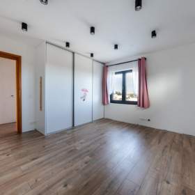 Foto inzerátu Prodej, Rodinný dům, 183 m2