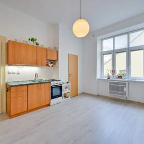 Foto inzerátu Prodej, najemní domy, 439 m2