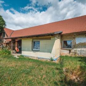 Prodej, Rodinný dům, 290 m2 / 19531460