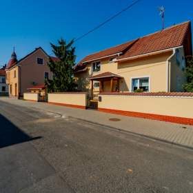 Prodej, Rodinný dům, 300 m2 / 19557043