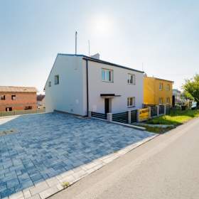 Fotka k inzerátu Prodej, Rodinný dům, 208 m2 / 19207676