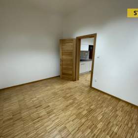 Foto inzerátu Pronájem, kanceláře, 64 m2