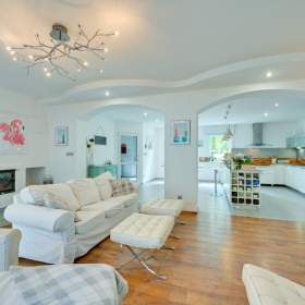 Foto inzerátu Pronájem, Rodinný dům, 204 m2