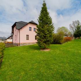 Prodej, Rodinný dům, 219 m2 / 19812438