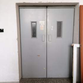 Foto inzerátu Pronájem, prodejny, 500 m2
