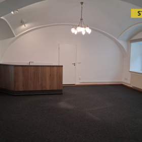 Pronájem, prodejny, 58 m2 / 19903250