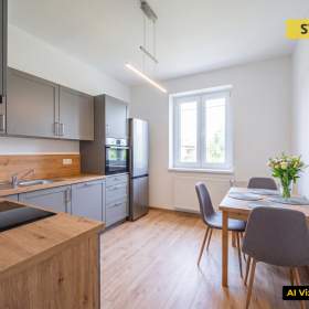 Foto inzerátu Prodej, Rodinný dům, 282 m2