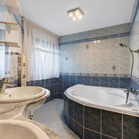 Foto inzerátu Prodej, Rodinný dům, 215 m2