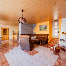 Foto inzerátu Prodej, Rodinný dům, 347 m2