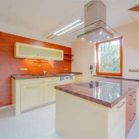 Foto inzerátu Prodej, Rodinný dům, 270 m2