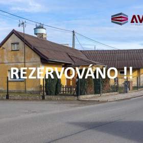 Fotka k inzerátu REZERVOVÁNO ! ! !  Nabízíme k prodeji rodinný dům 2+1 ve Skřipově s garáží a zahradou. / 18904055
