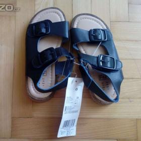 Fotka k inzerátu Prodám nové dětské sandály vel.28. / 16042692