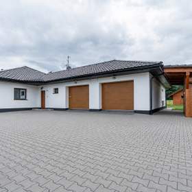 Nadstandartní rodinný dům 5+1 s pozemkem 2421m2, Čeladná / 19753807