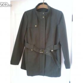 Fotka k inzerátu Prodám elegantní kabát zn. Bm, vel. 16, zelená- khaki barva / 13474171