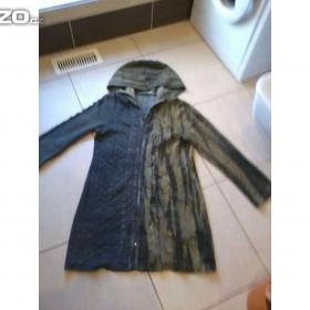 Fotka k inzerátu Prodám elegantní kabátek, vel. 40- 42, viz rozměry, zelený / 14375743