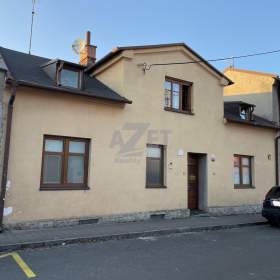 Obrázek k inzerátu: Prodej, rodinný dům, 7+3, 200 m, Ostrava, ul. Varšavská