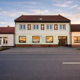 Prodej, Pension 747 m2, Kunovice / 19788783
